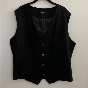 Black Snap Front Women’s Vest in a Nubuck Fabric
Size XXL